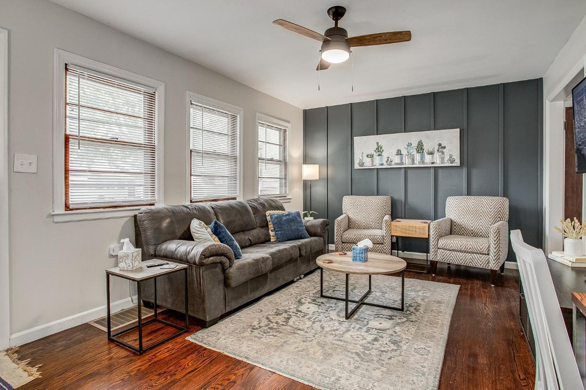 Chic Home With Huge Grassy Yard 7 Mins To Arrowhead Stadium Independence Extérieur photo