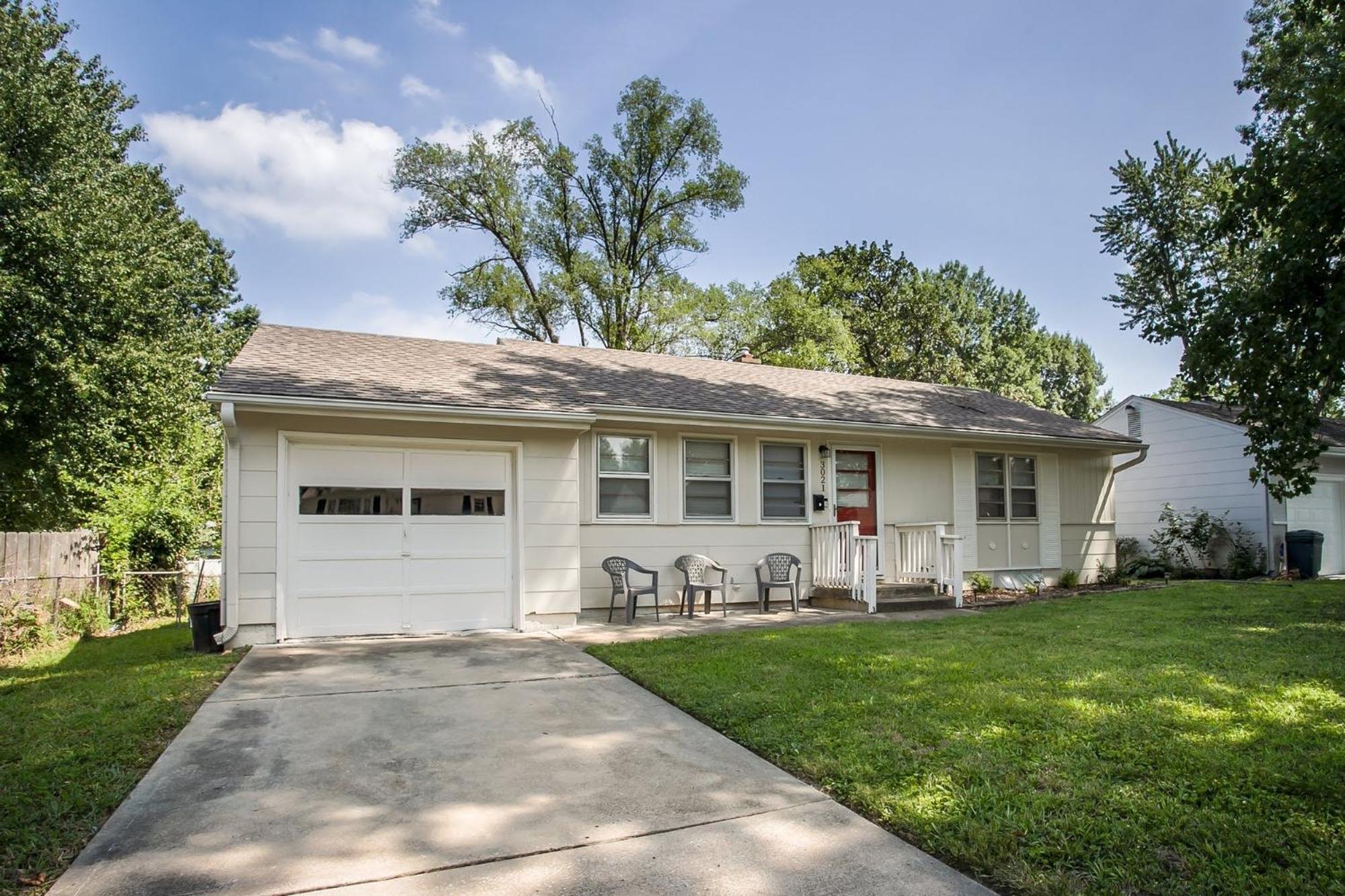 Chic Home With Huge Grassy Yard 7 Mins To Arrowhead Stadium Independence Extérieur photo