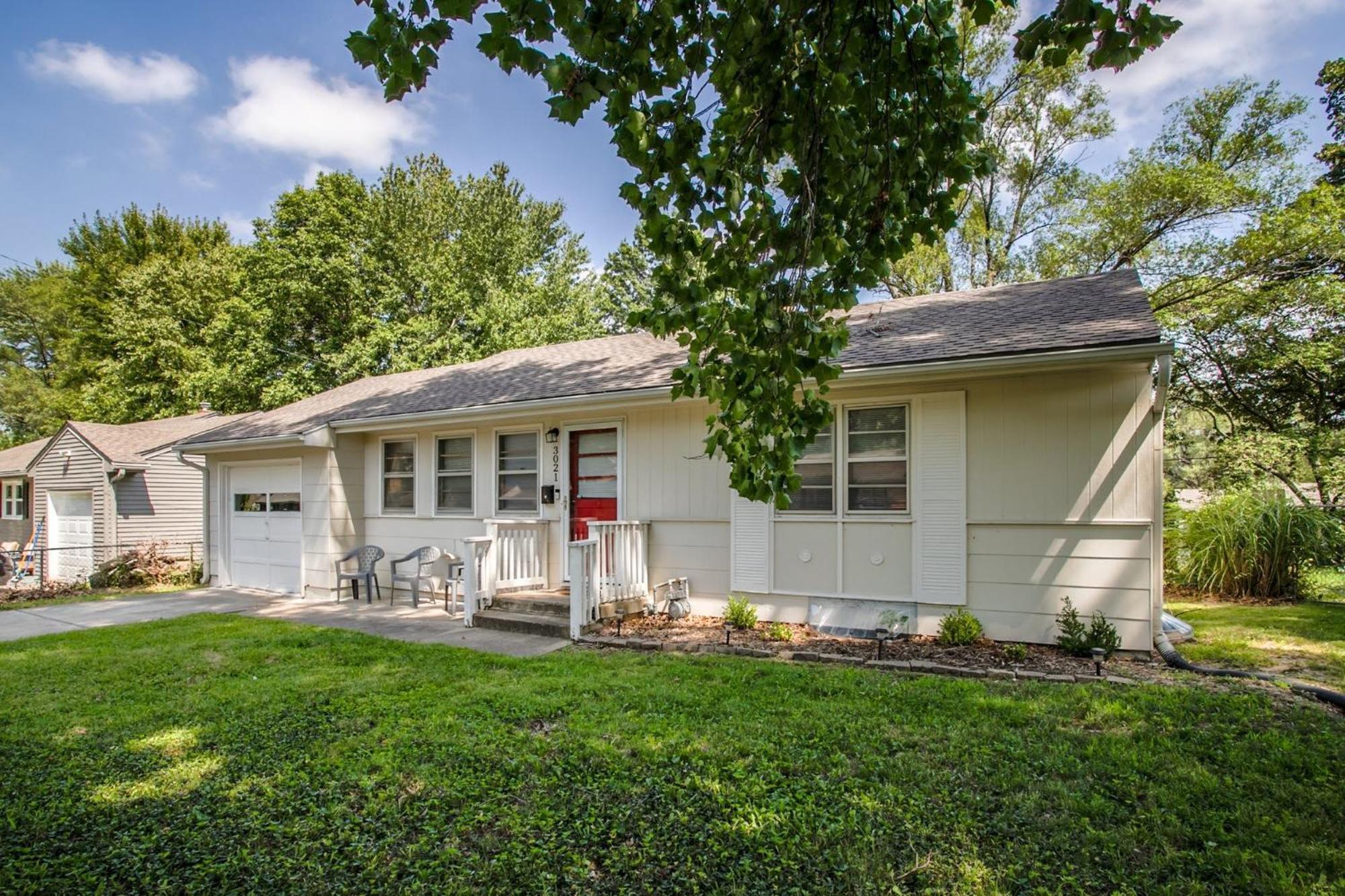 Chic Home With Huge Grassy Yard 7 Mins To Arrowhead Stadium Independence Extérieur photo